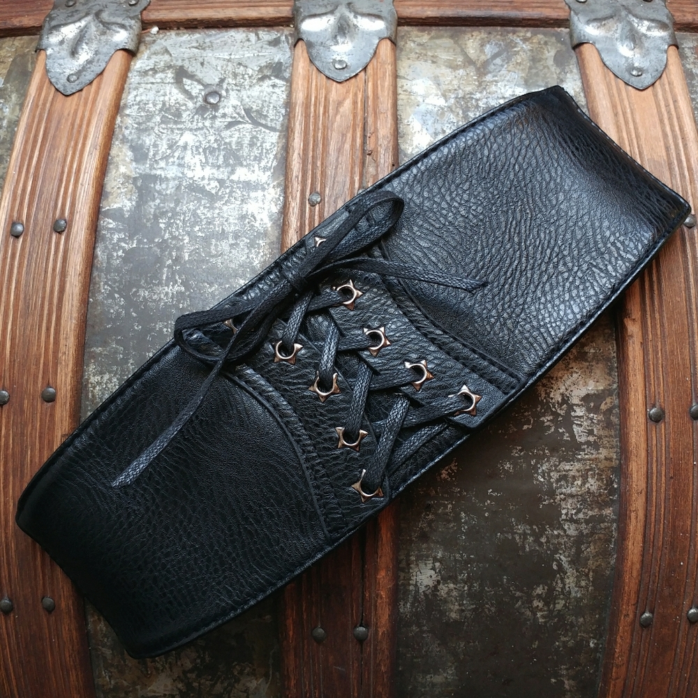 🆕 3 for $20 | Nasty Gal | Vera & Lucy Corset Belt